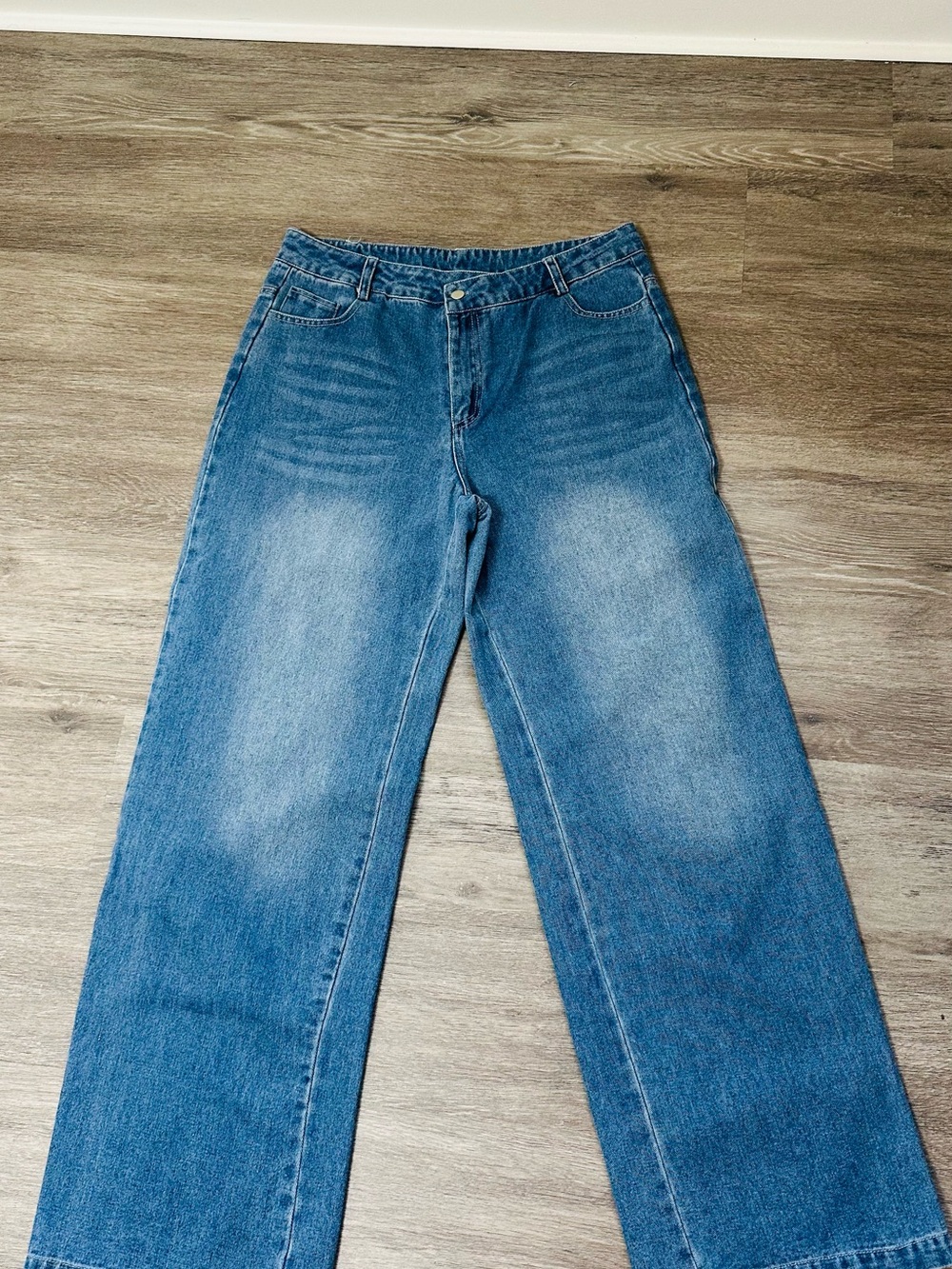 Classic High-Waist Wide-Leg Women’s Jeans - Blue
